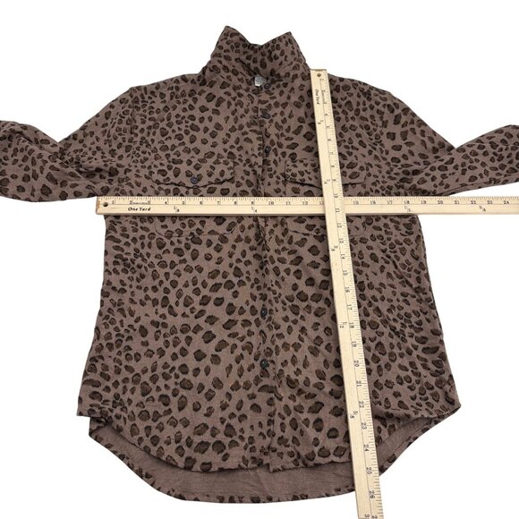 PASSPORTS Silk Leopard Print Button-Up Shirt SIZE Small Long sleeves - Picture 3 of 5